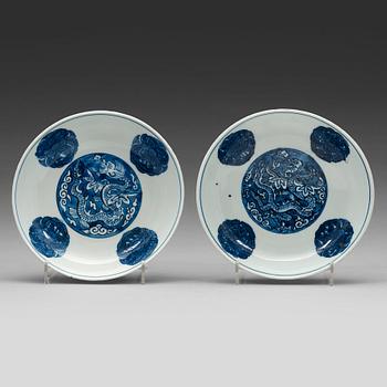 452. Two blue and white dishes, Ming dynasty, Tianqi (1621-27).