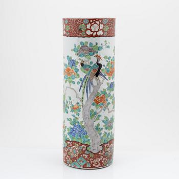 A large Japanese porcelain umbrella stand / vase, 20th century.