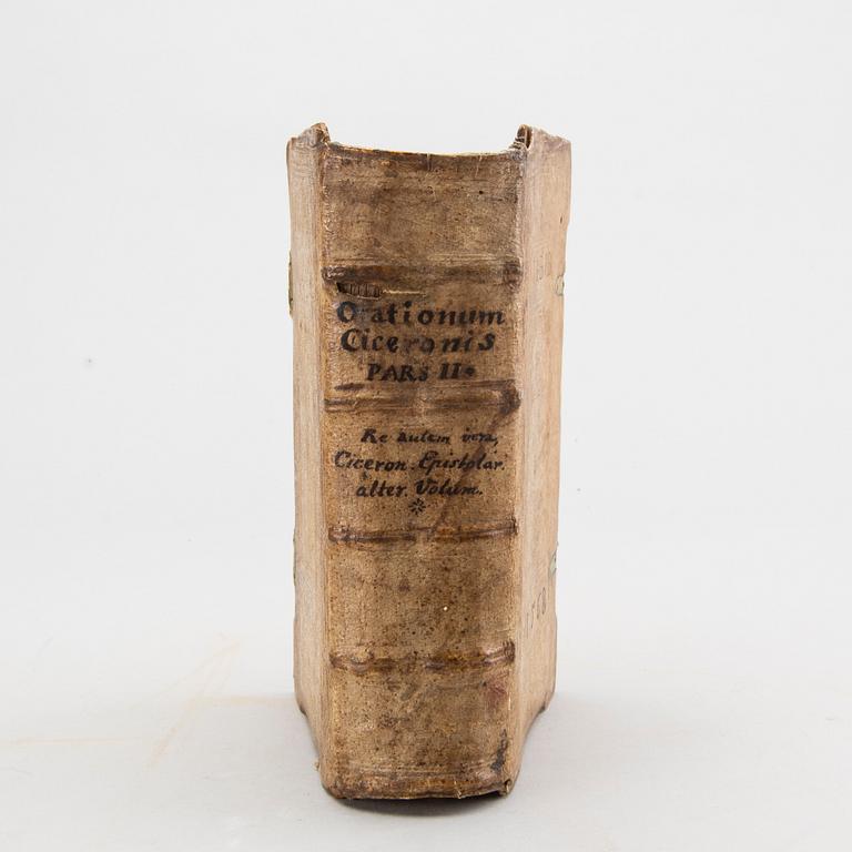 Book, Marcus Tullius Cicero 'Alterum Epistolarum volumen: Ad T. Atticum, Ad M. Brutum, ad Quintum fratrem...', 1563.