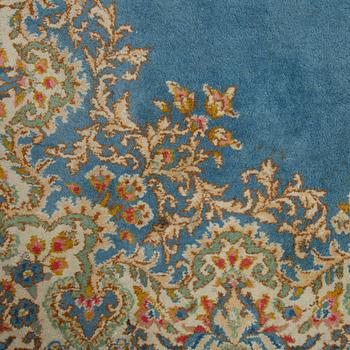 Matto, a semi-antique/an old Kerman, ca 270,5-272,5 x 182-183 cm.