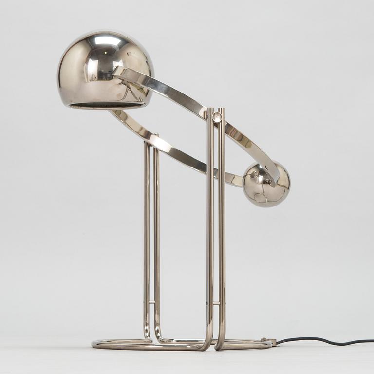 Pierre Soulié, bordslampa, "Lamp balancé", modell 10432 för Verre Lumière Frankrike 1970-tal.