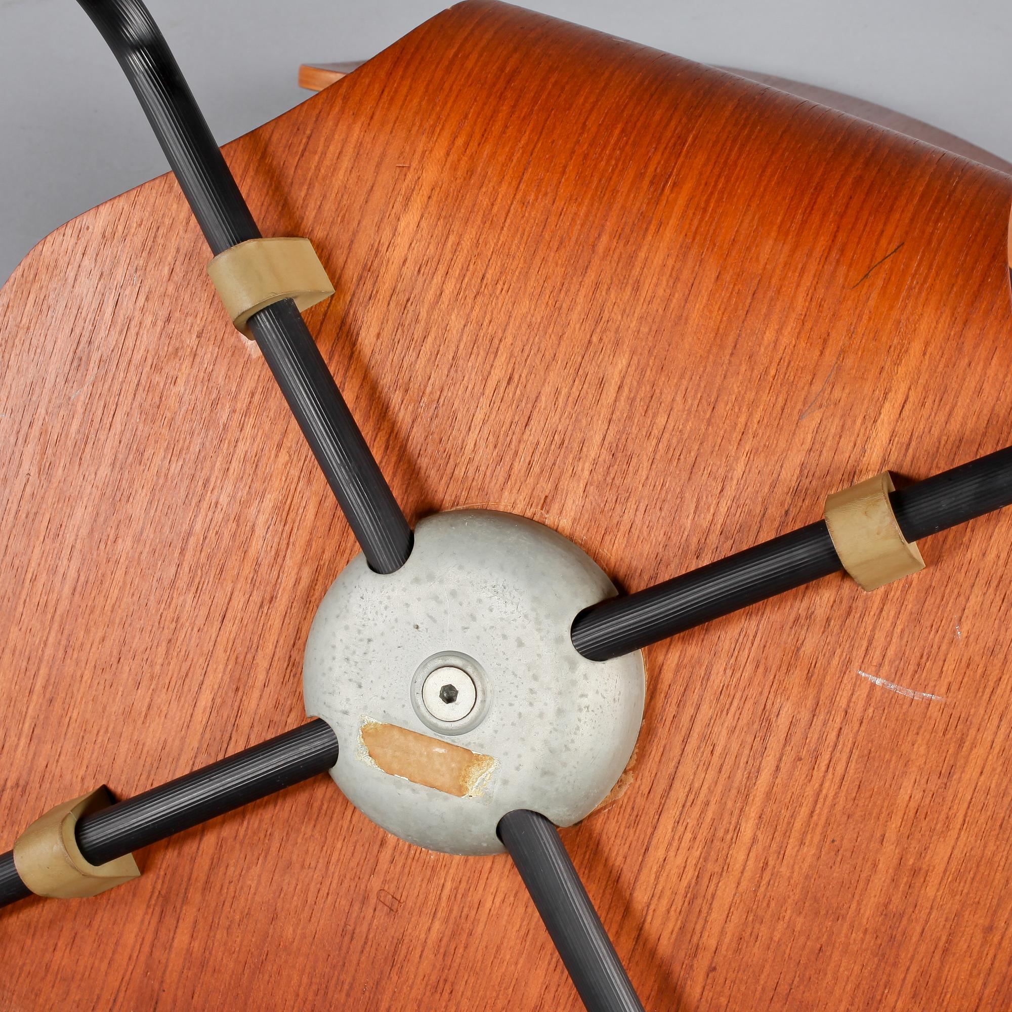 STOL, "3103 ", Arne Jacobsen, Fritz Hansen, modellen formgiven 1955.