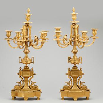KANDELABRAR, ett par, förgylld brons, Louis XVI-stil, 1800-talets andra hälft.