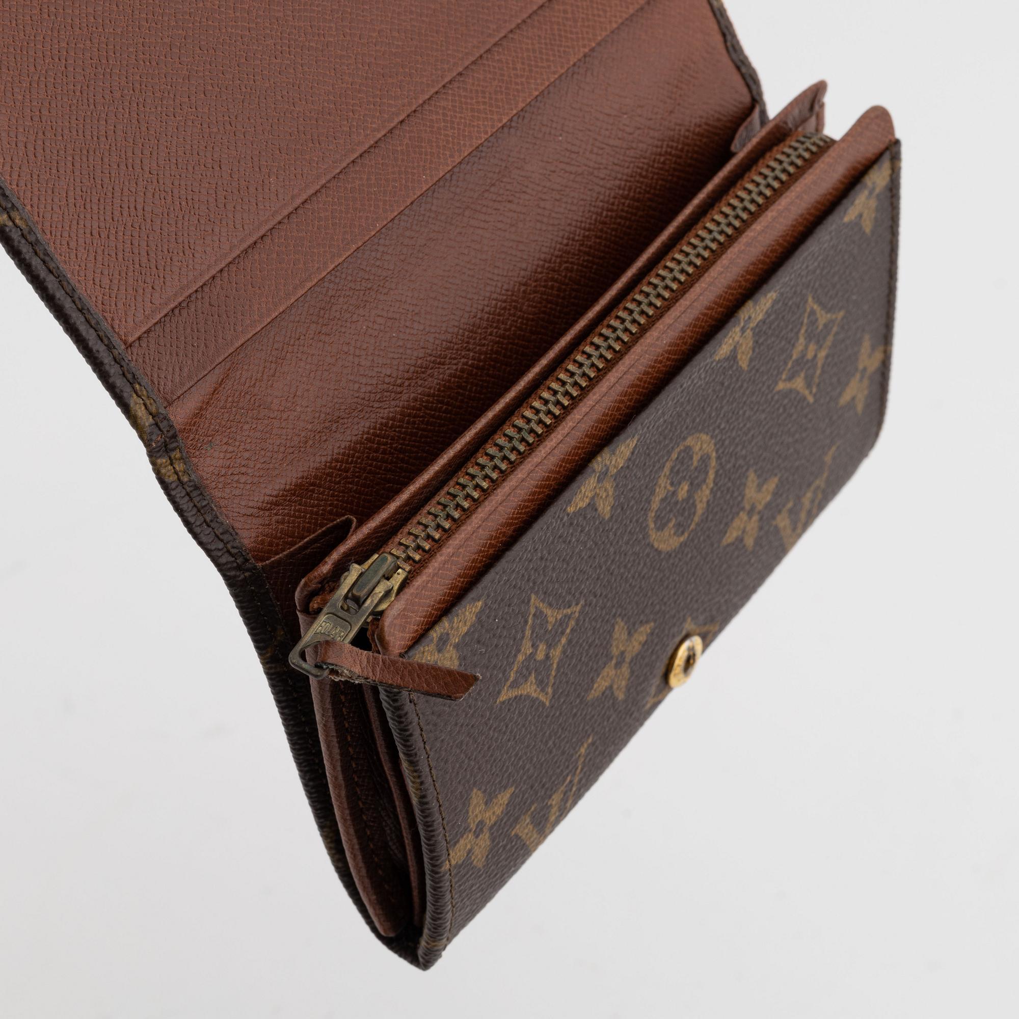 Louis Vuitton, plånbok, passhållare samt nyckelhållare.