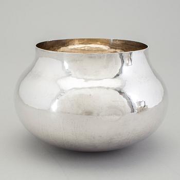 A Karlheinz Sauer silver vase, Västerås, Sweden 1972.