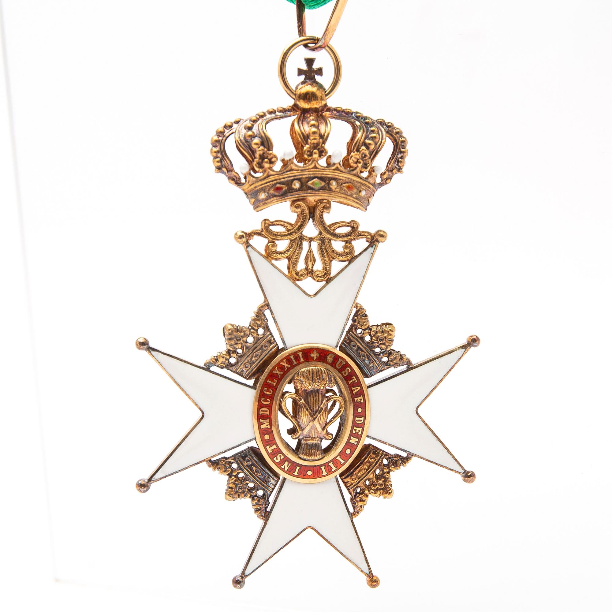 Sweden, knight's badge, gold 18k. CF Carlman, Stockholm, 1952.