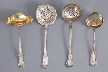 PARTI SILVER, 13 delar, bl.a Lars Larsson, Göteborg, 1849. Total vikt ca 630 gram.