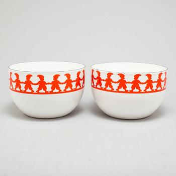KAJ FRANCK, a pair of 1970's enamel bowls, Finel Arabia.