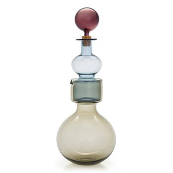 Kaj Franck, a decanter 'The Bells of Kremlin', signed K. Franck, Nuutajärvi, Notsjö -59 and -61.