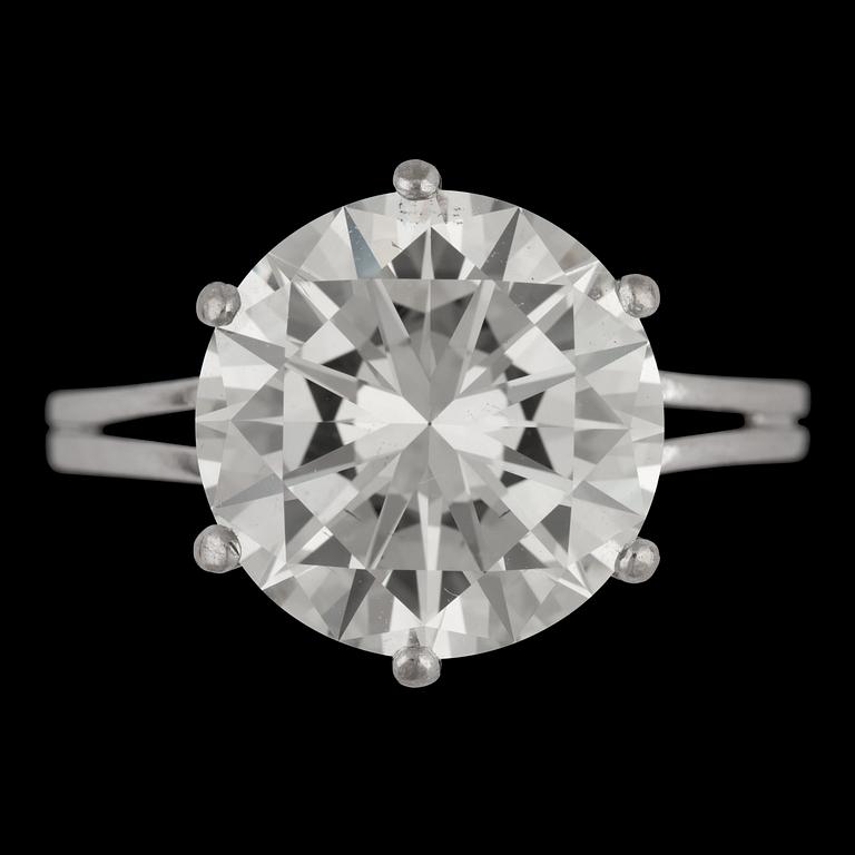 RING, briljantslipad diamant, 5.87 ct.