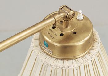 GOLVLAMPA, mässing, design Josef Frank, Firma Svenskt Tenn, modell 1842.