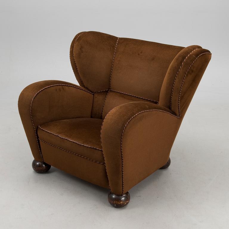 An 'Aulanko-model' armchair designed in 1939.