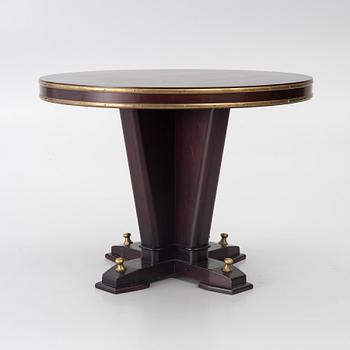 Occasional table, 20th century.