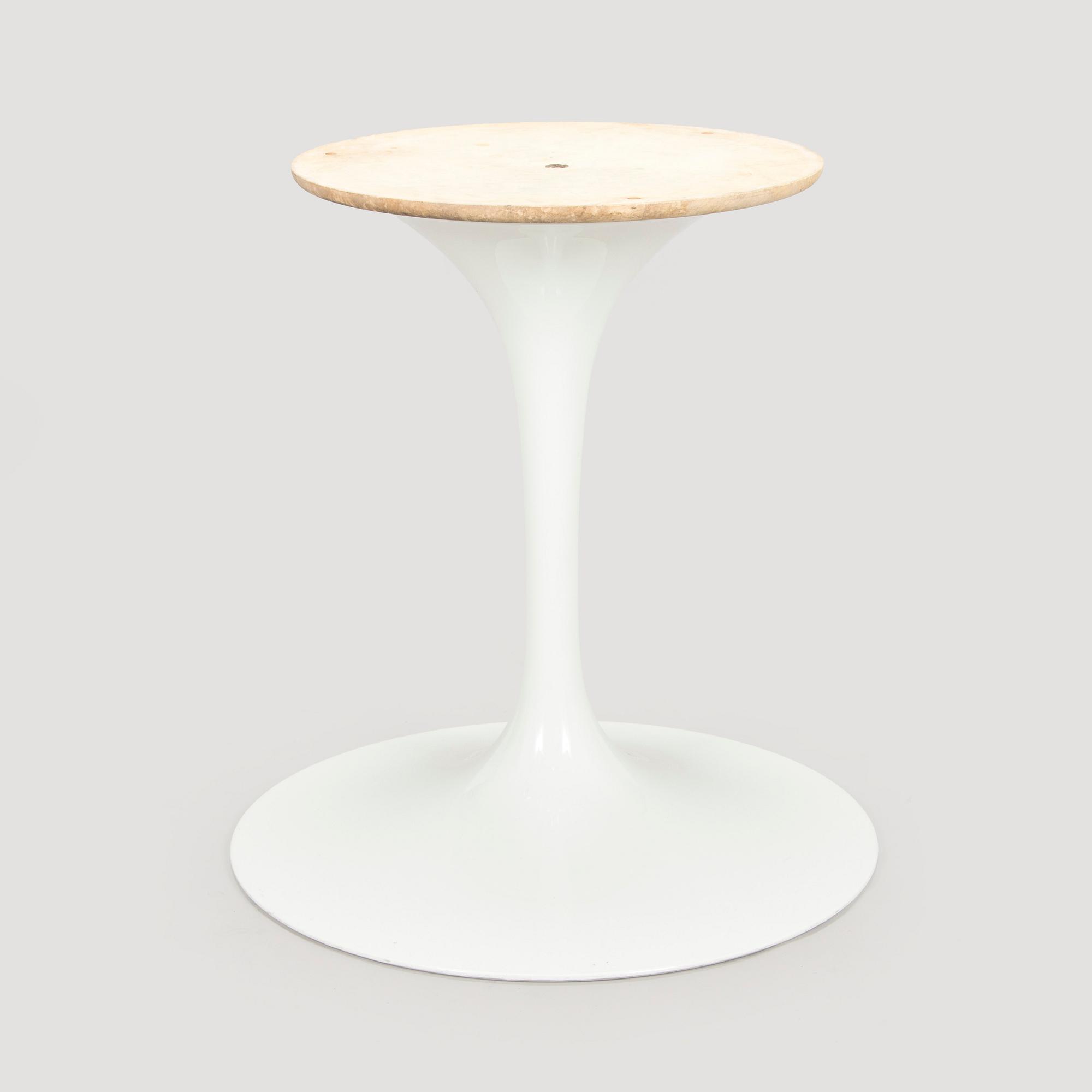 Eero Saarinen, A mid-20th century  'Tulip' dining table, for Artek, manufactured under licens by Billnäs factory.
