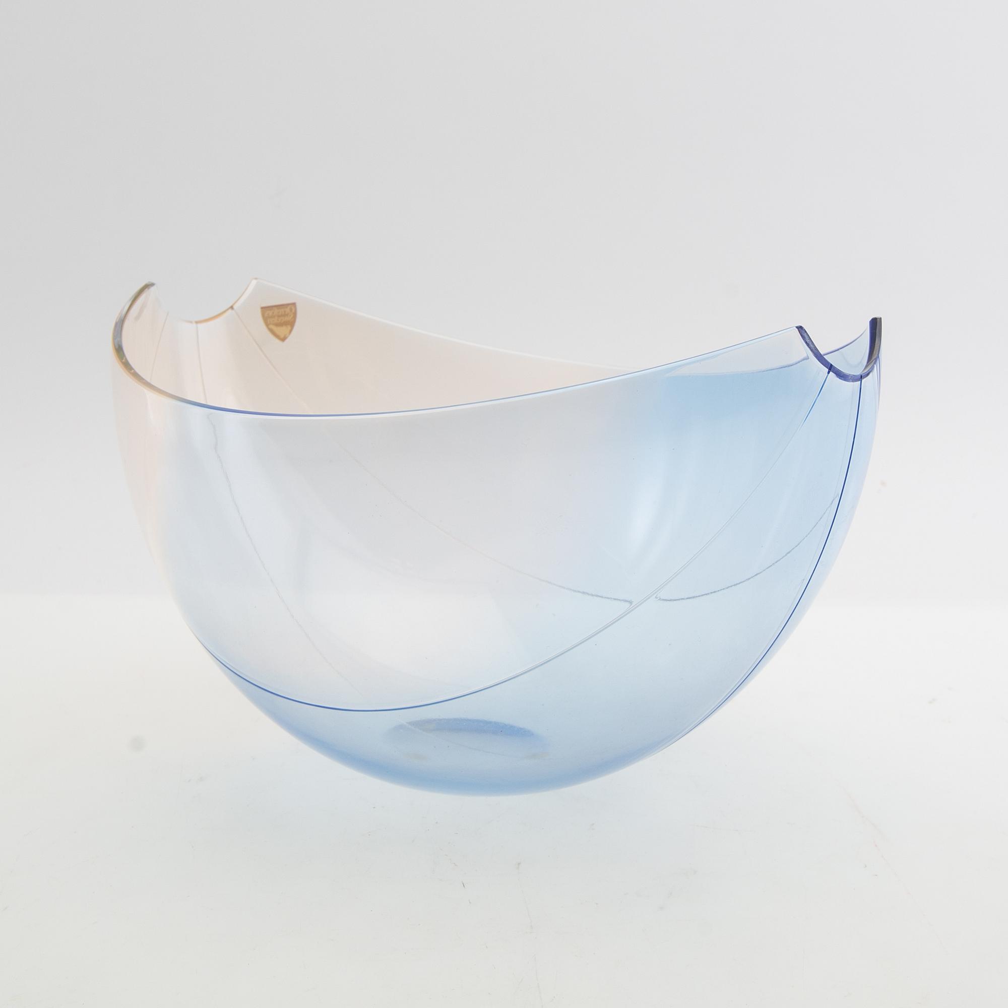 Gunnar Cyrén, a bowl, Orrefors, 1986.