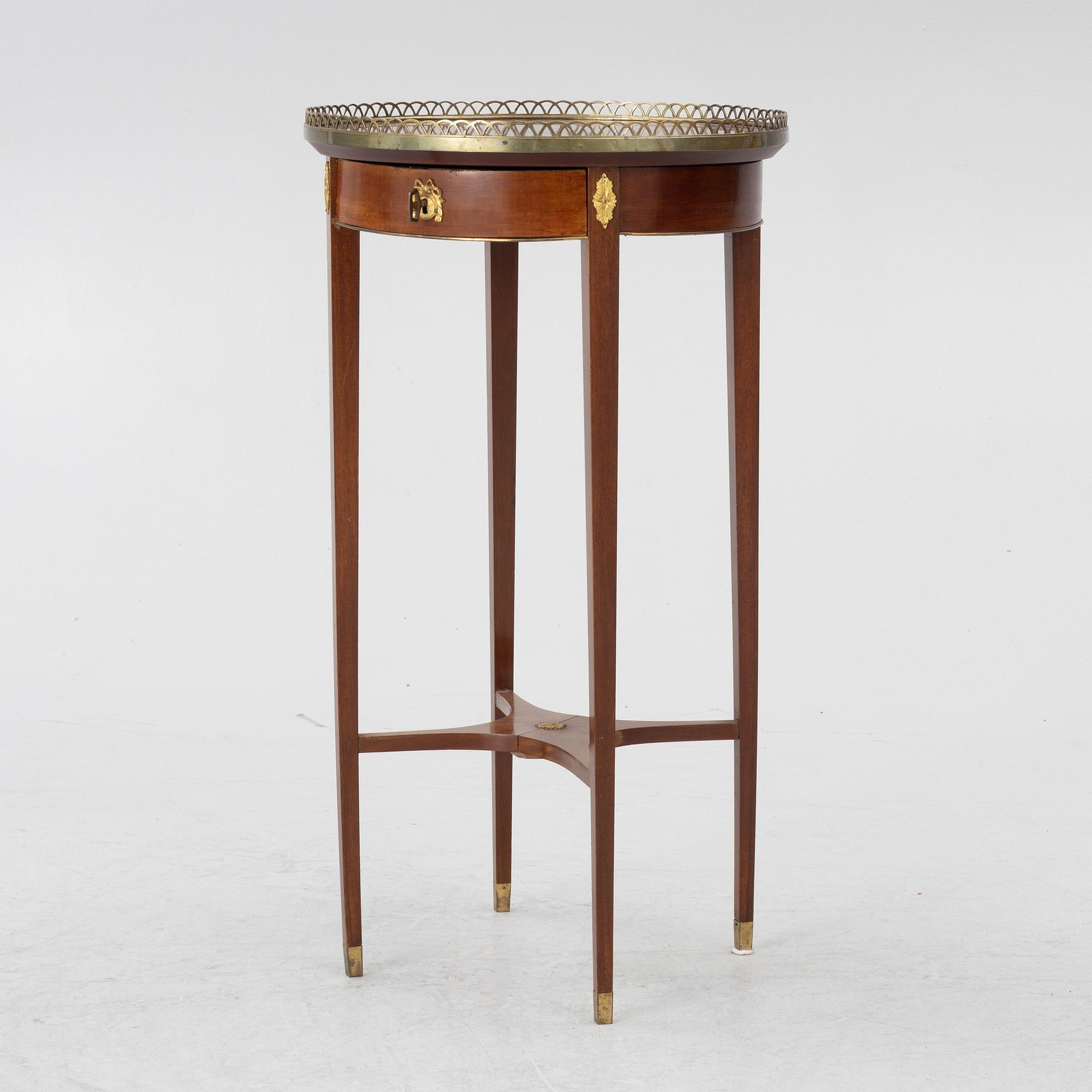 Bord, omkring år 1900, Gustaviansk stil.