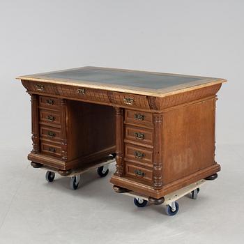 SKRIVBORD, nyrenässans, sent 1800-tal.