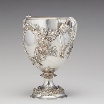 An English 19th century parcel-gilt silver cup, mark of Robert Hennell, London 1863.