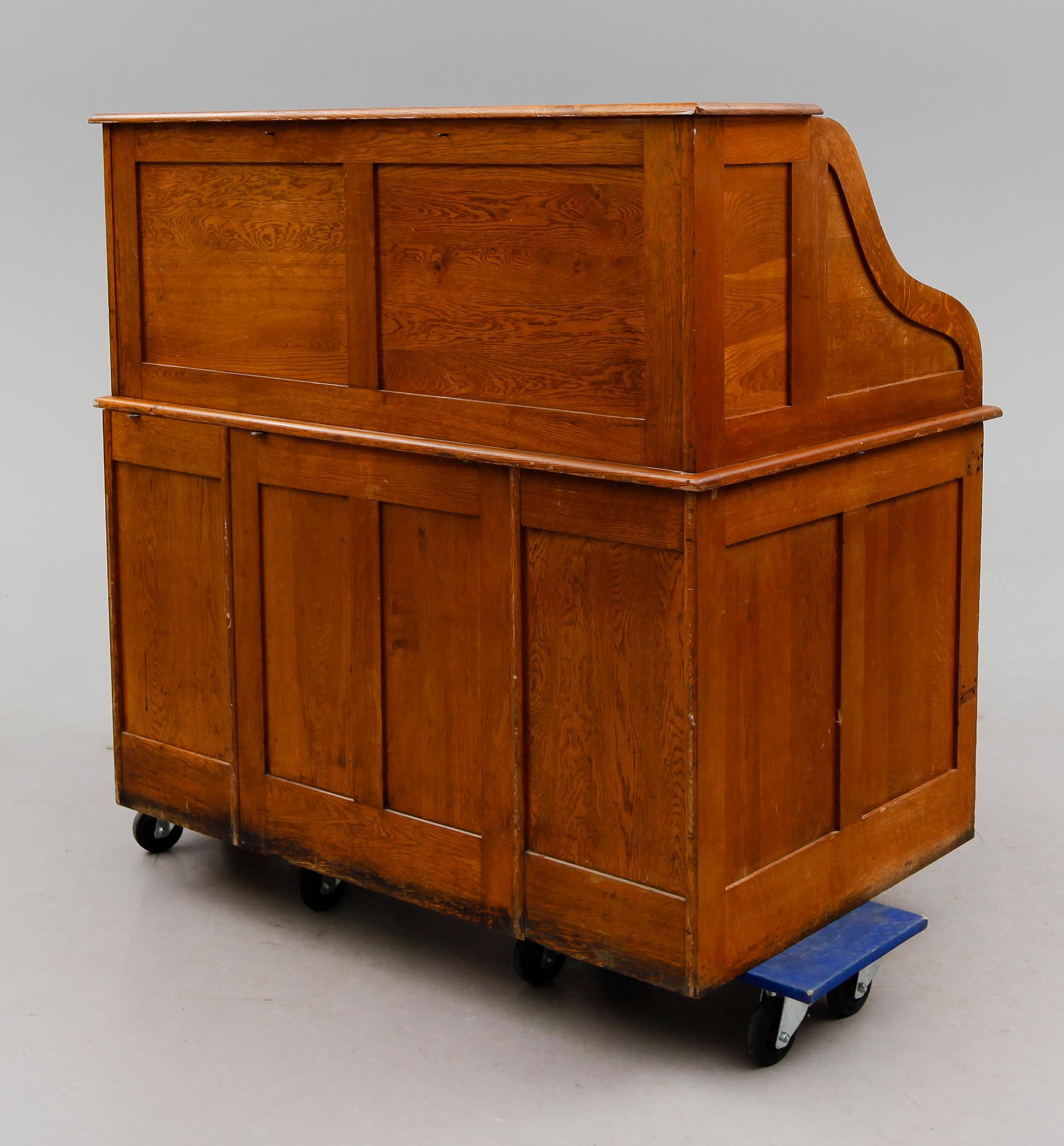 SKRIVBORD, 1900-talets första hälft.