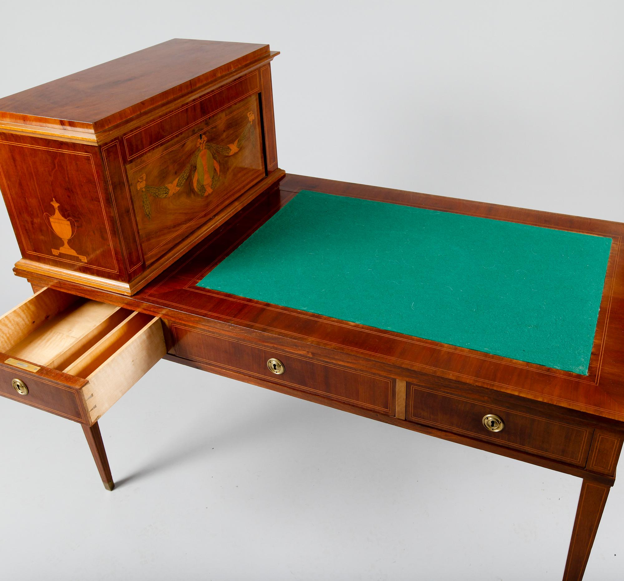 SKRIVBORD, gustaviansk stil, tidigt 1900-tal.