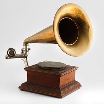 TRATTGRAMMOFON, sent 1800-tal.