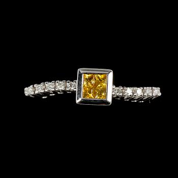 RING, 18k vitguld med gula safirer och smådiamanter, tot ca 0.22 ct.