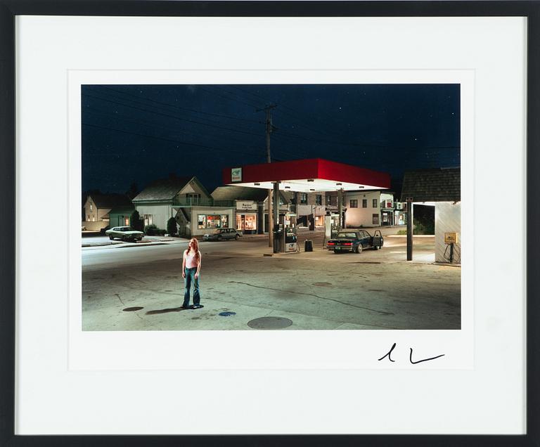 egory Crewdson, Untitled 2003 (Unreleased beneath the roses #4).