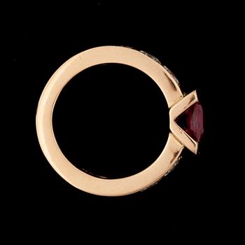 A ruby and diamaond ring app. tot. 1 ct.