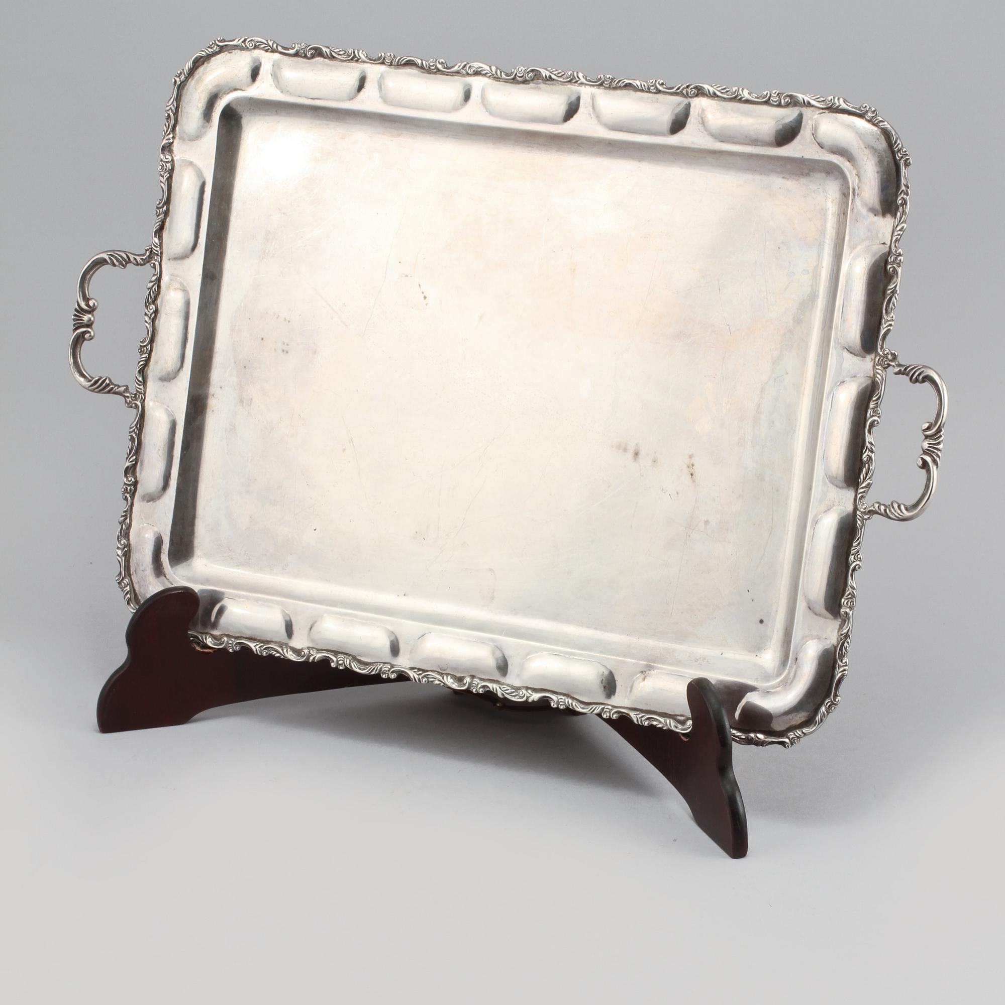 BRICKA, silver, Mexico, 1900-tal, vikt ca 1570 gram.