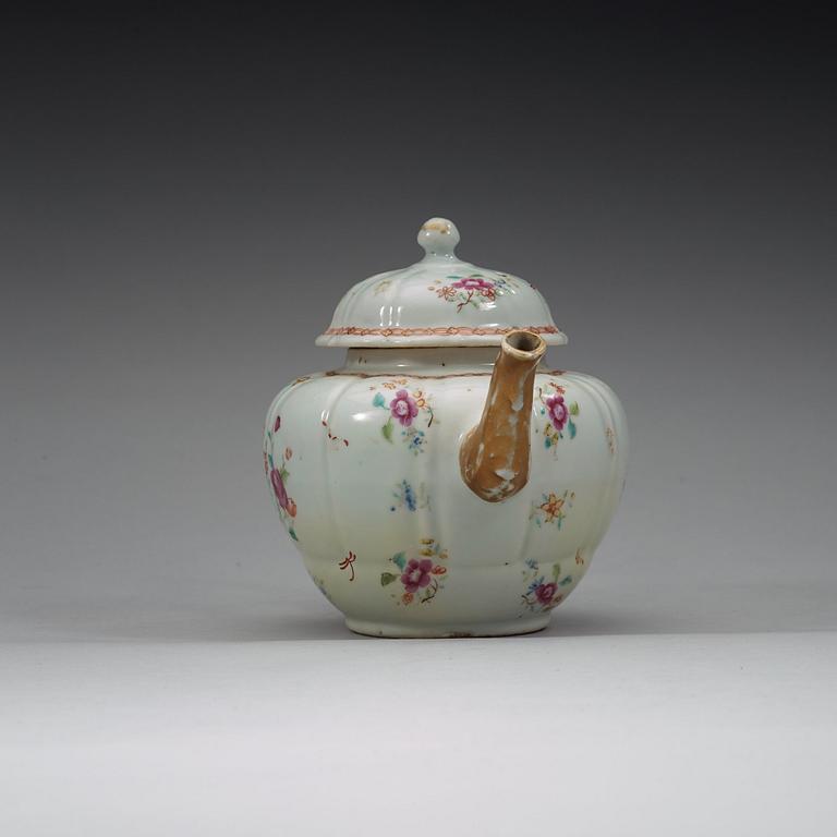 A famille rose tea pot with cover, Qing dynasty, Qianlong (1736-95).