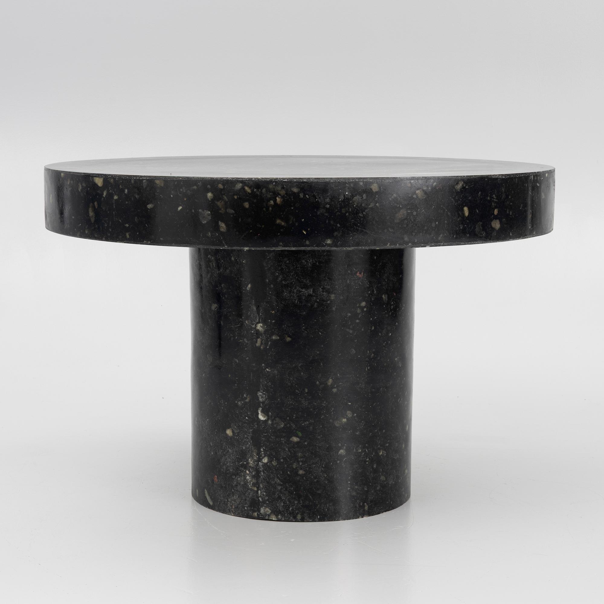 Gustaf Westman, matbord, "Linn Innovation Table", Swedish Stockings, 2025.