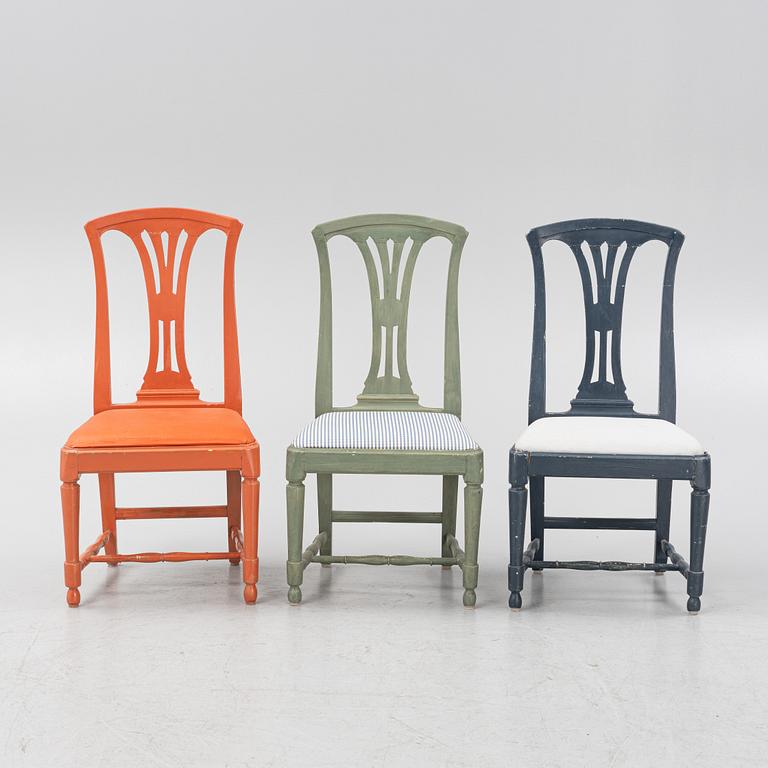 Three painted Gustavian chairs from around the year 1800.