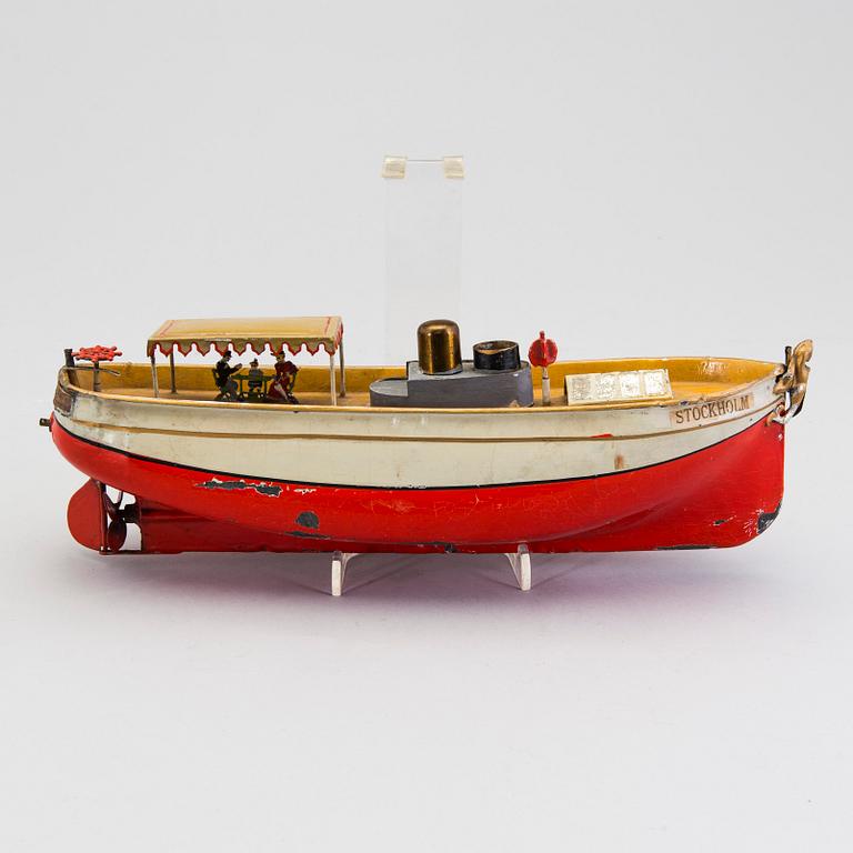 A tinplate Überlacker river boat, Germany, early 20th century.