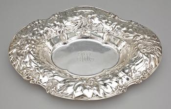 FAT, sterlingsilver, Birmingham, England, 1830-31. Tot vikt ca 587 g.