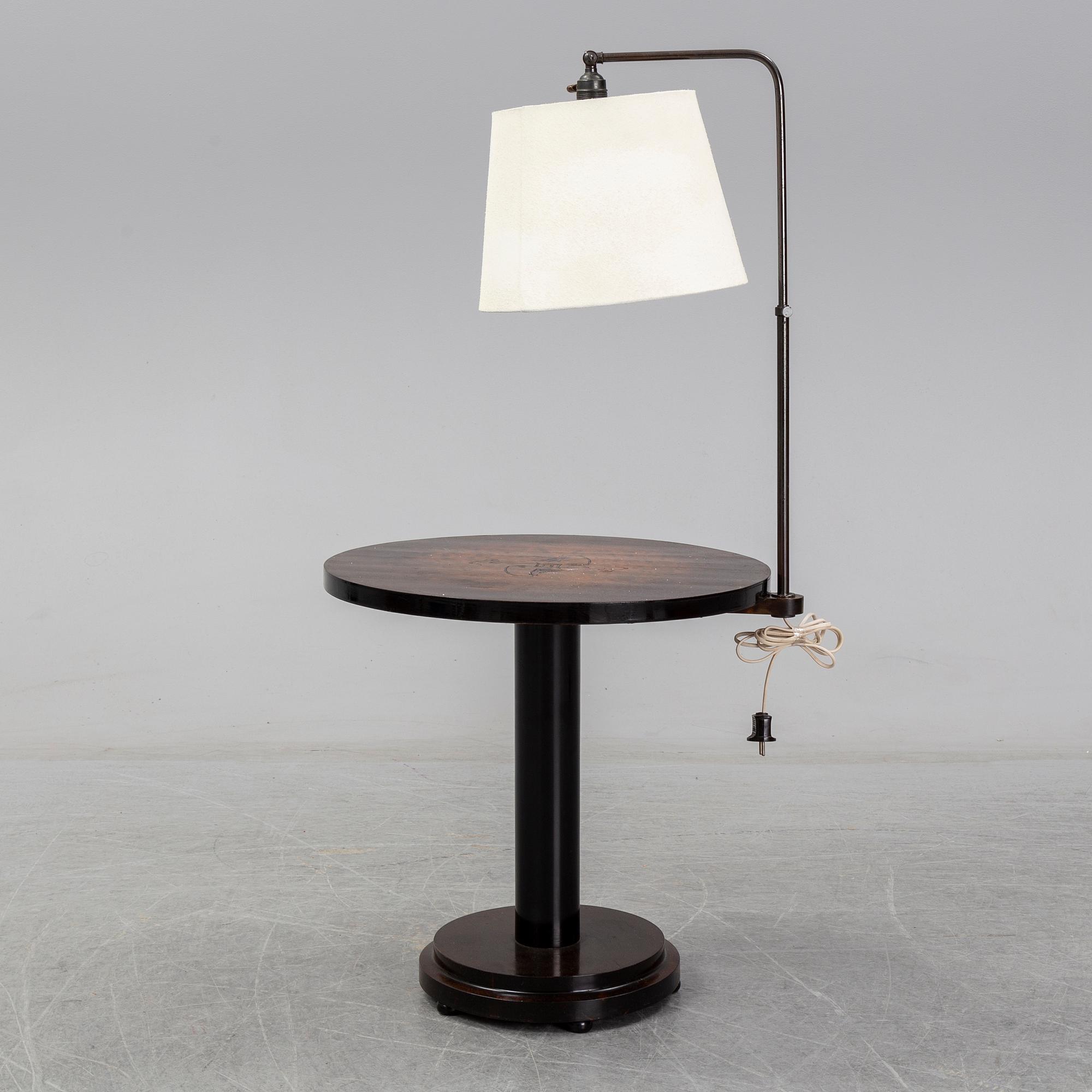 GOLVLAMPA MED BORD, 1920-/1930-tal.