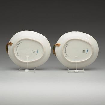 A pair of Royal Copenhagen 'Flora Danica' dishes, Denmark, 20th Century.