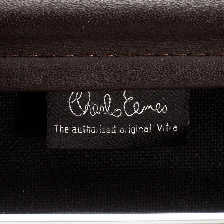 SKRIVBORDSSTOL, "Softpad/EA217", Charles & Ray Eames, Vitra, märkta.