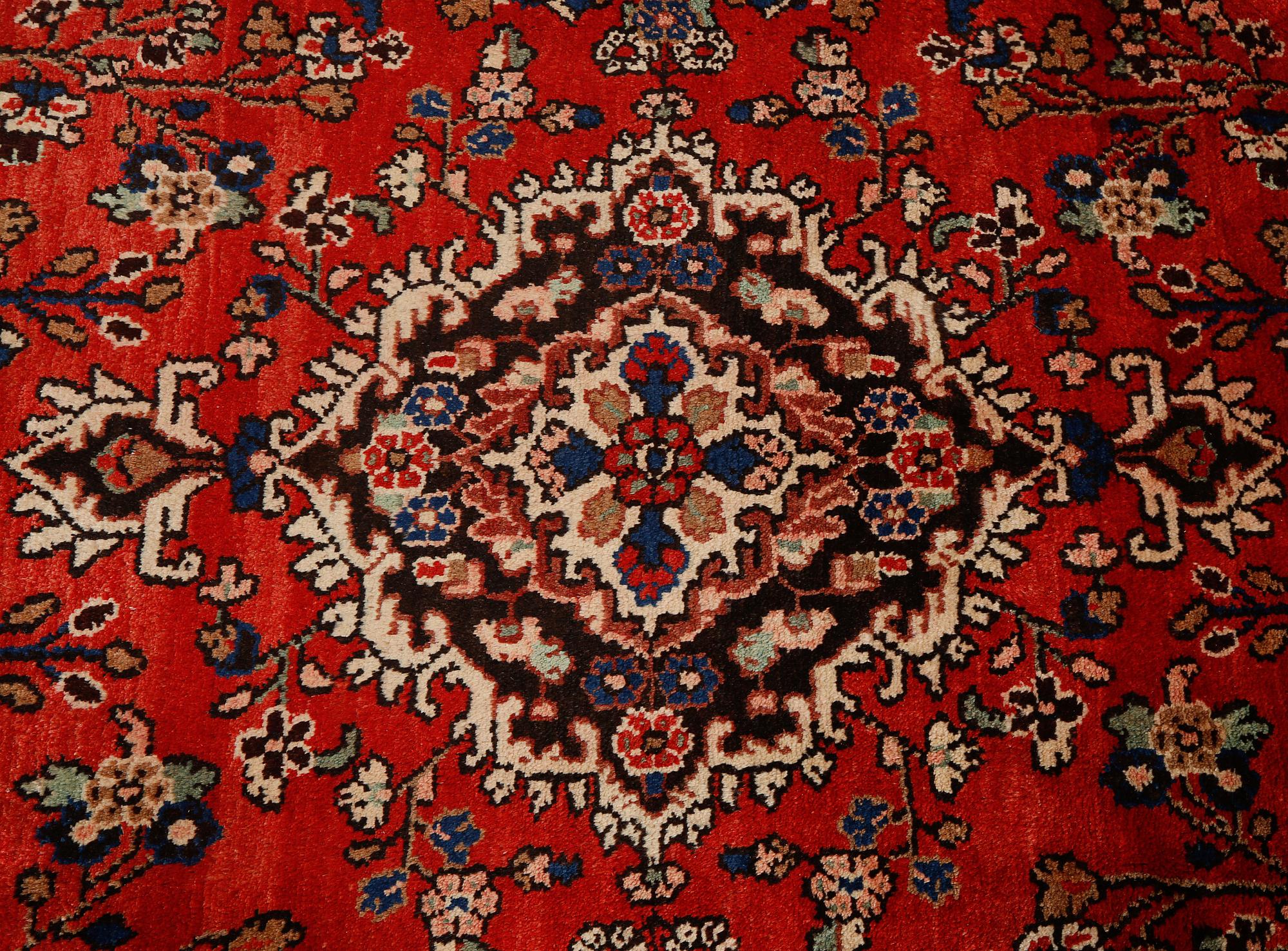 MATTA, Hamadan, 1900-talets senare del, ca 305 x 215 cm.