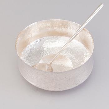 TAPIO WIRKKALA, a sterling silver punch bowl and ladle for Kultakeskus, Hämeenlinna 1973.