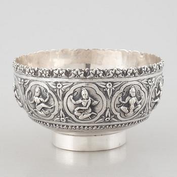 A silver bowl, from possibly India/ Sri Lanka, 20th century.