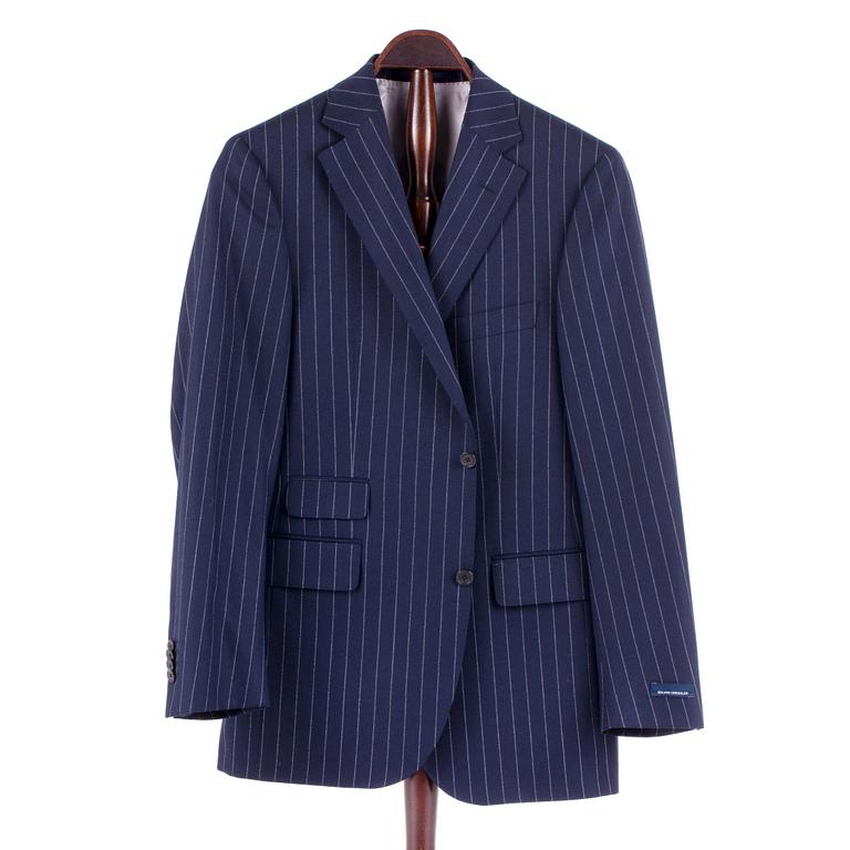 EDUARD DRESSLER, a blue wool suit consisting of jacket and pants. Size 48.