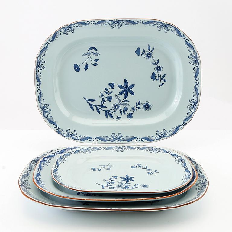 Service set, approximately 92 pieces "Ostindia" Rörstrand earthenware, second half of the 20th century.