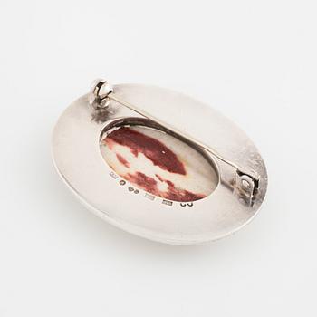CECILIA JOHANSSON, Göteborg, 1988, brosch med korall.