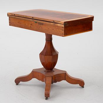 A games table, 19th Century.