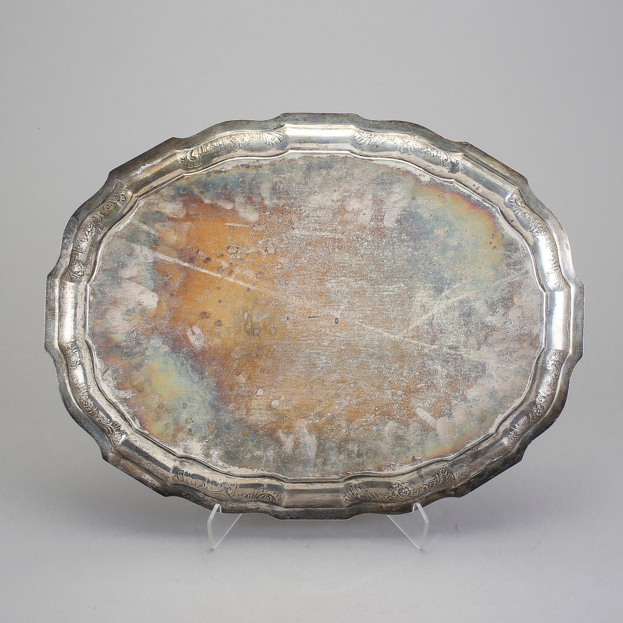 BRICKA, silver, Benzen, Köpenhamn 1899. Vikt ca 1700 gram.