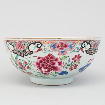 SKÅL, porslin, Qianlong, Kina (1736-95).