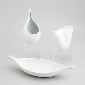 Stig Lindberg, 'Veckla' and 'Pungo' stoneware. Gustavsberg (3 pieces).