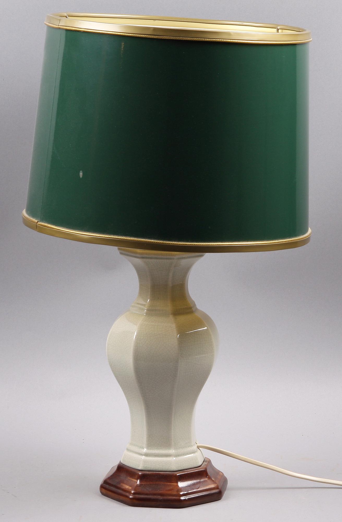 BORDSLAMPA, porslin.