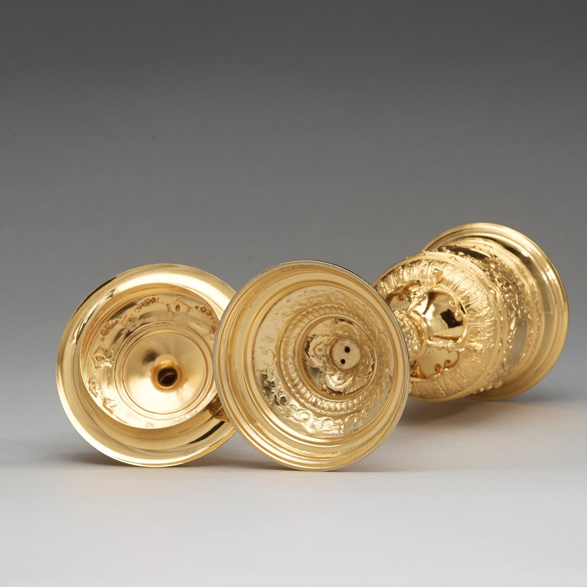 GOLDSMITH & SILVERSMITH CO., London 1909, pokal med lock, förgyllt silver, nyrenässans.