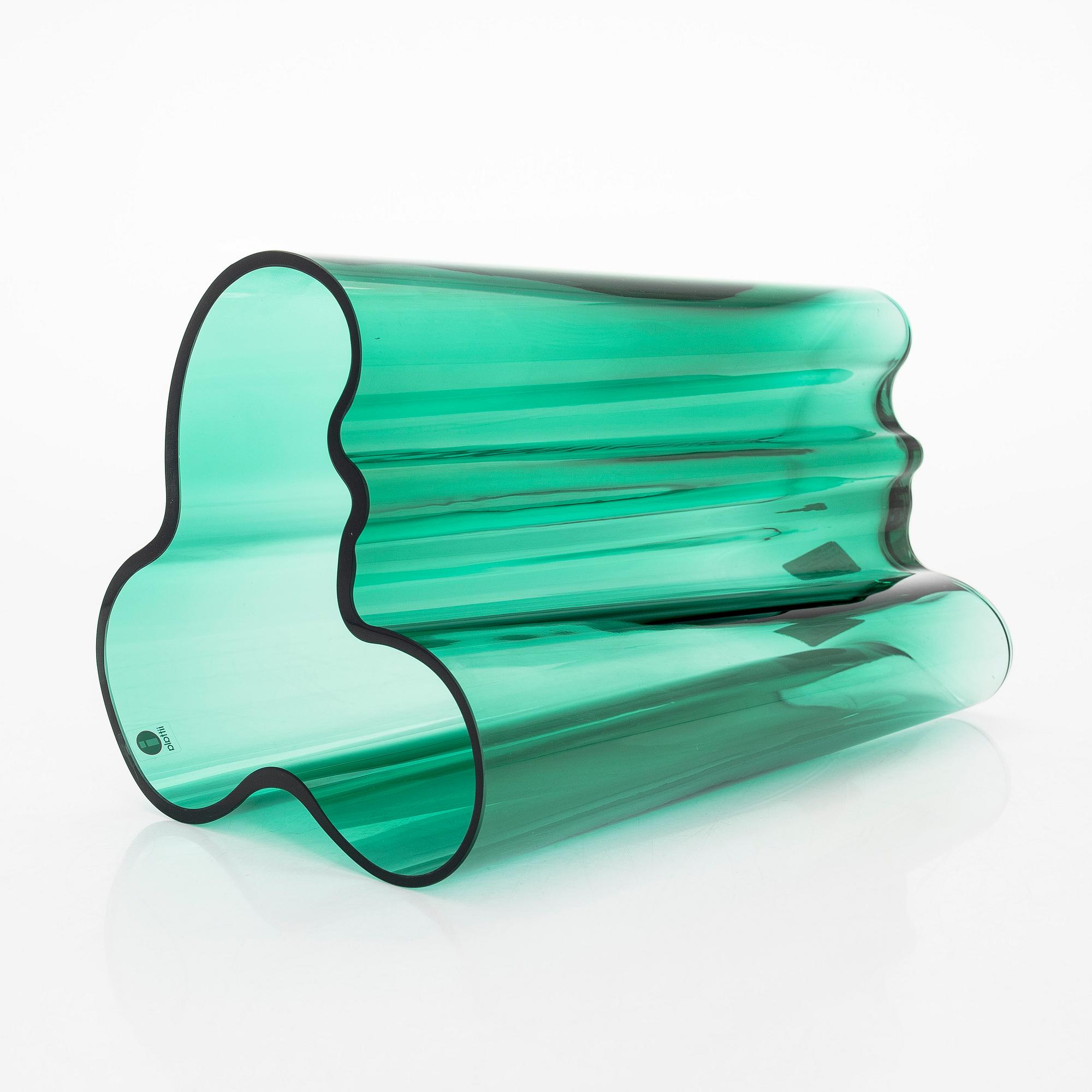 Alvar Aalto, a '251' vase signed Iittala. 2000s.